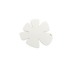 Charger l'image dans la galerie, Dessous de plat métal LILIA Blanc Arctic – Briaq Mobilier
